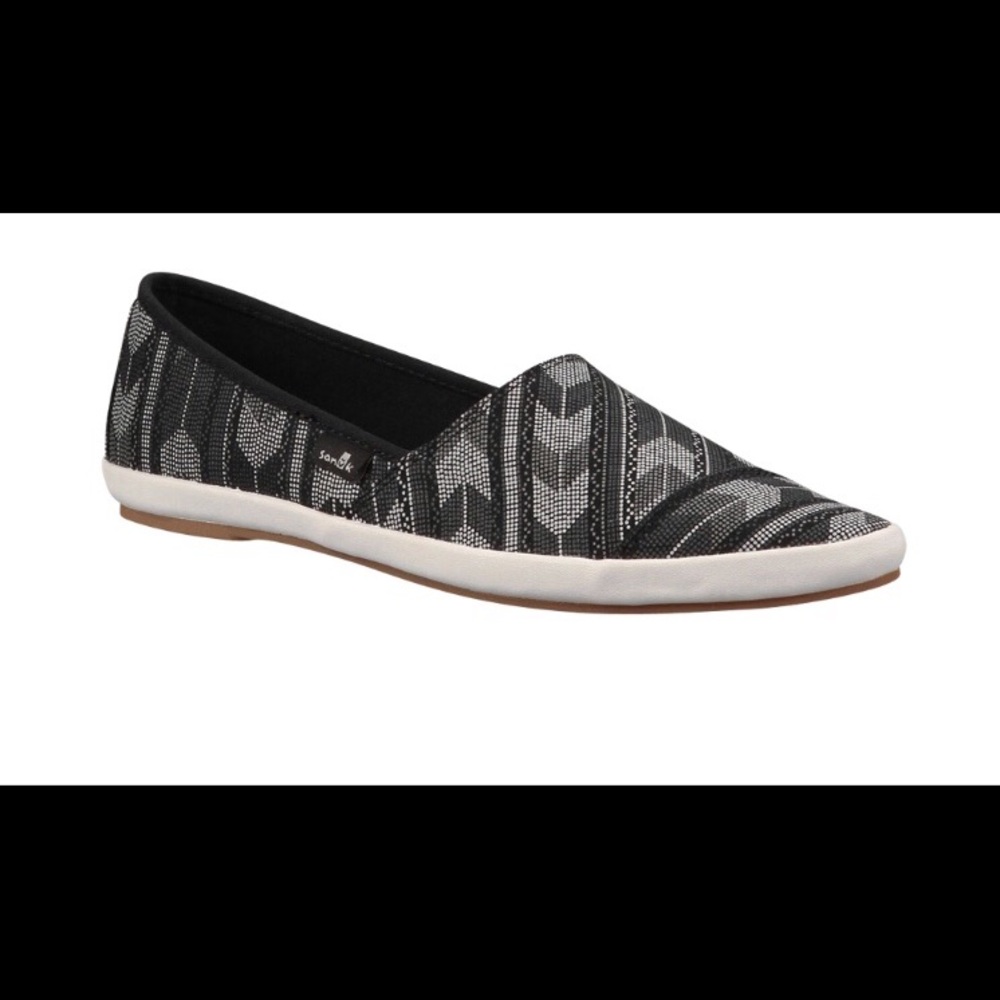 Sanuk Women’s 7.5 Kats Meow Pointed Toe Shoes NWOT